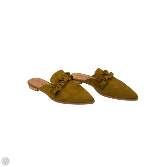 Shoes Flats By Journee In Green, Size: 9