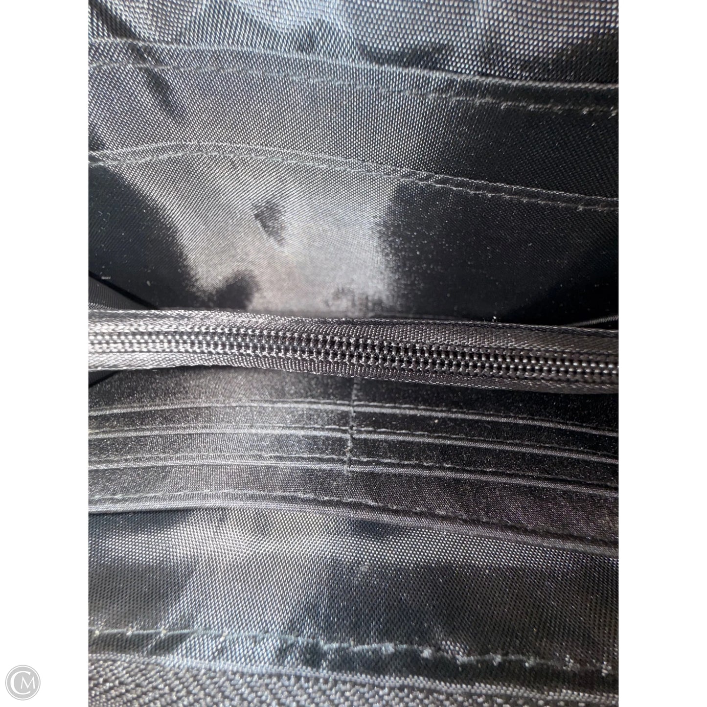 Wristlet By Tahari, Size: Medium