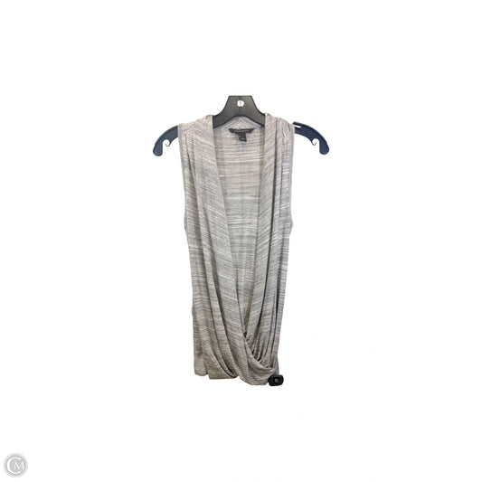 Top Sleeveless By Banana Republic In Grey, Size: S
