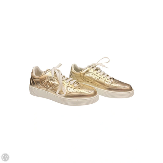 Shoes Luxury Designer By Chanel In Gold, Size: 8