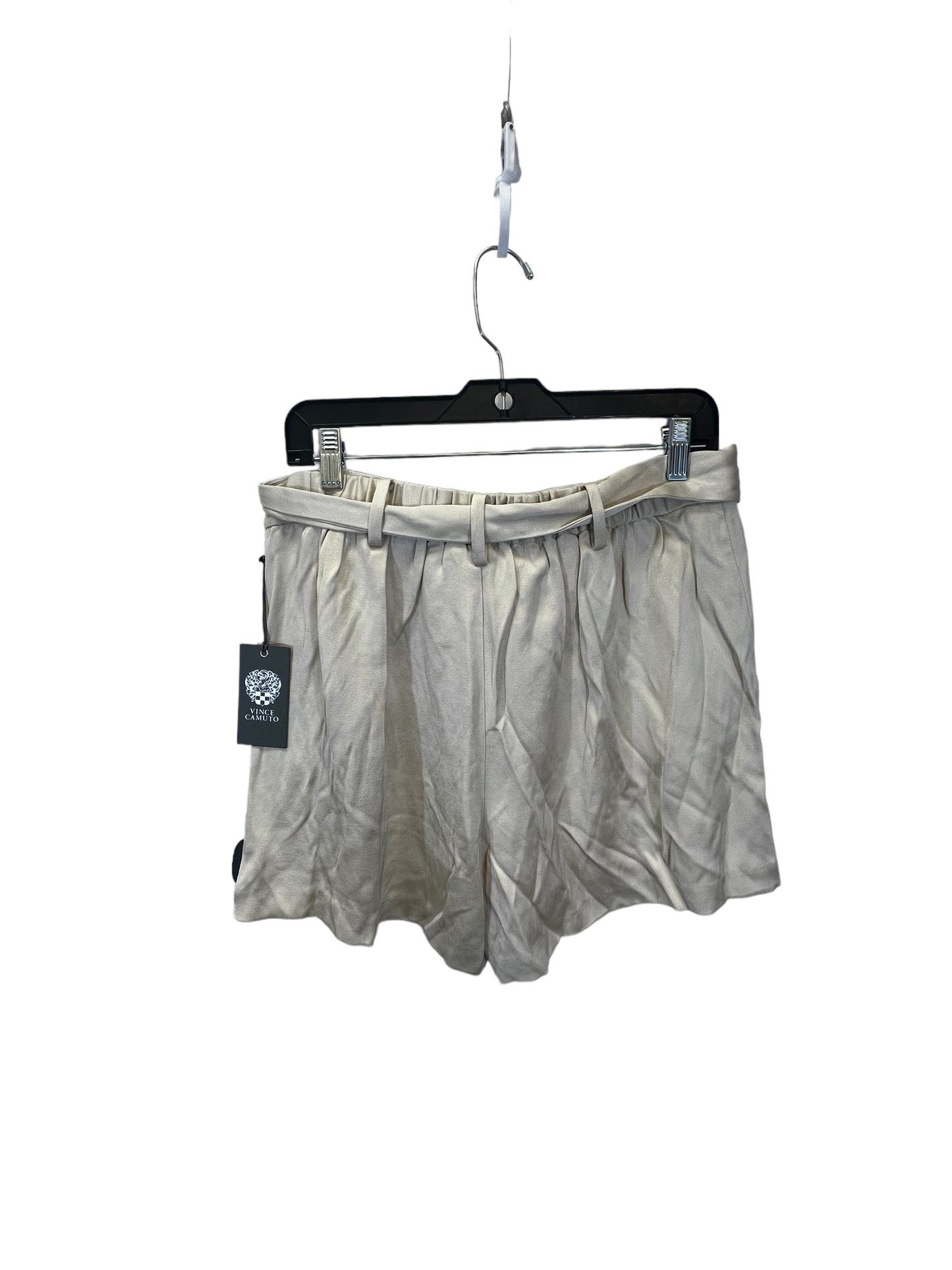 Tan Shorts Vince Camuto, Size M