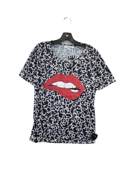 Top Short Sleeve Basic Lips In Animal Print, Size: M