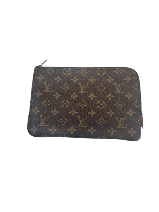 Clutch Luxury Designer By Louis Vuitton, Size: Medium