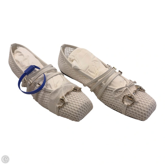 Shoes Luxury Designer By Gucci In White, Size: 9