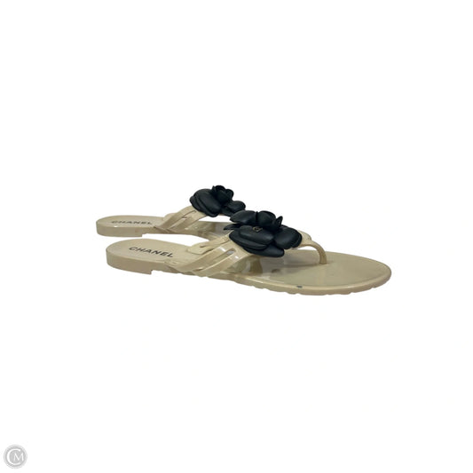 Sandals Designer By Chanel In Black & Tan, Size: 7.5