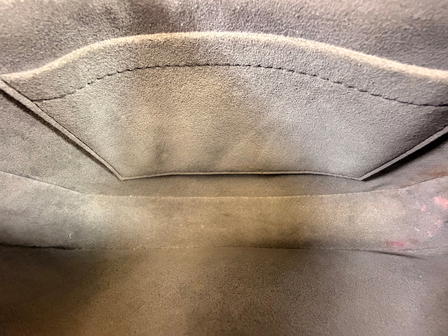 Handbag Luxury Designer By Louis Vuitton, Size: Small