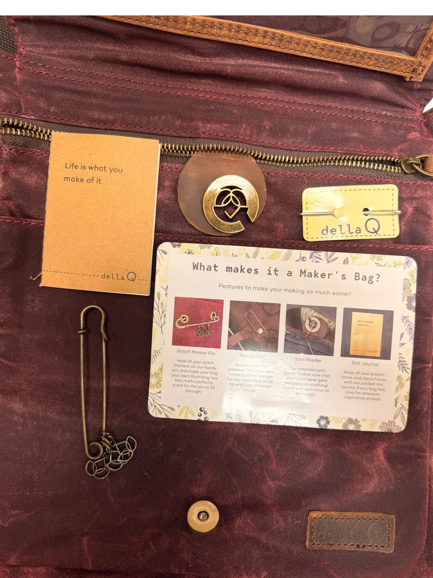 Crossbody Leather By Della, Size: Medium