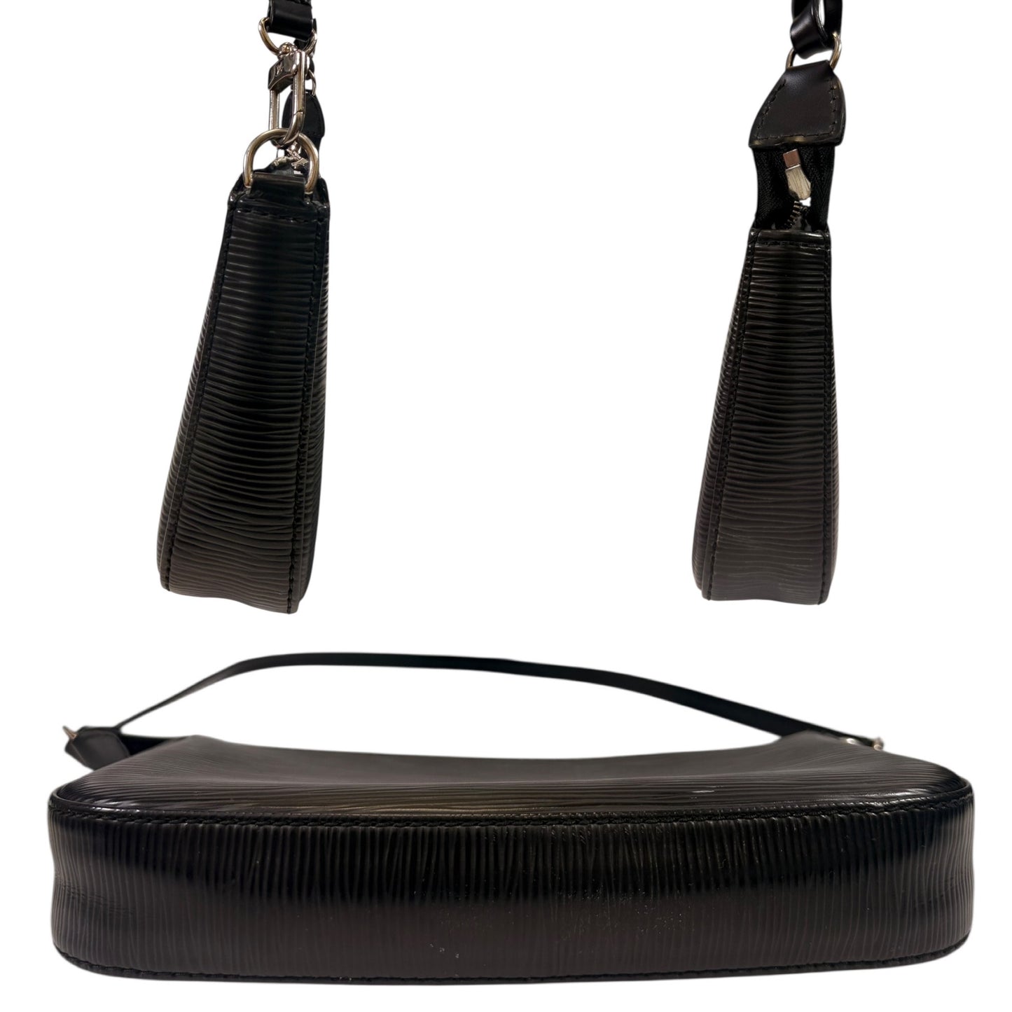 Handbag Luxury Designer By Louis Vuitton, Size: Small